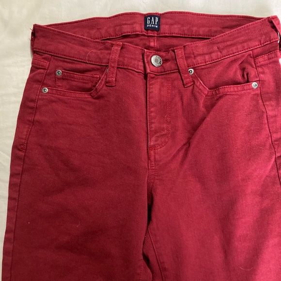 Size 25 Cherry Red Gap true skinny denim - Picture 3 of 3